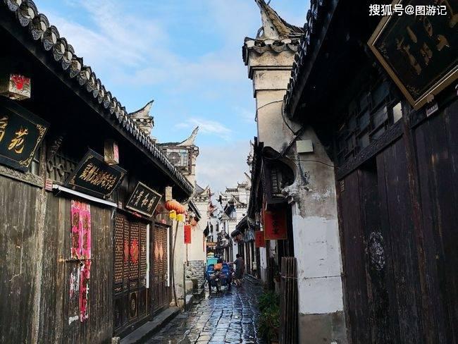 内战一触即发!得州和美国政府陷入武装对峙,特朗普下场喊话